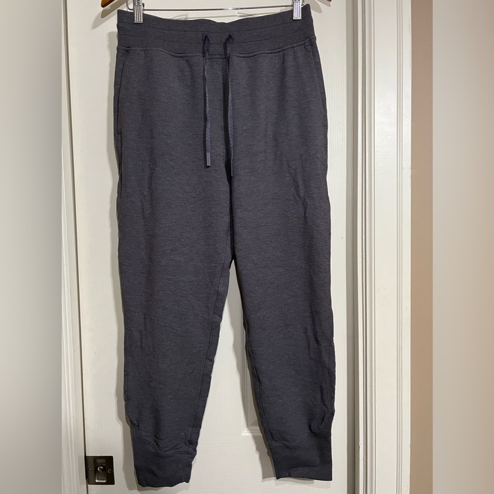 Lululemon Rest for Resilience Jogger
Heathered Moonwalk